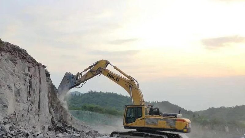 矿山开采设备代理加盟：费用之外，这些你了解吗？**