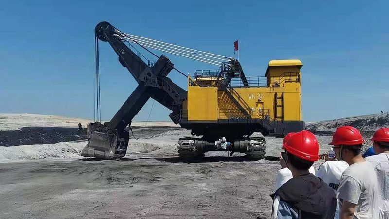 小型压路机操作步骤详解，安全高效作业保障**